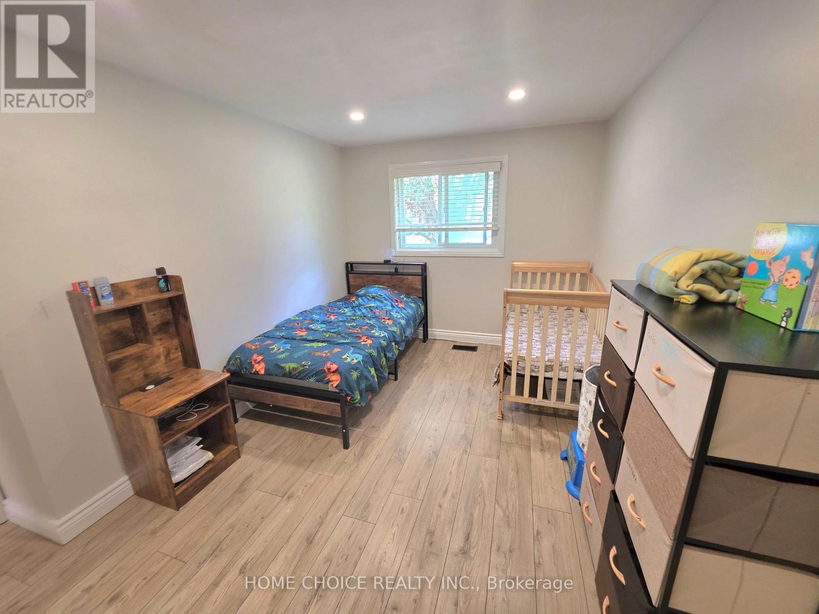 130 Champlain Crescent, Kitchener, Ontario  N2B 2Y6 - Photo 15 - X13442336