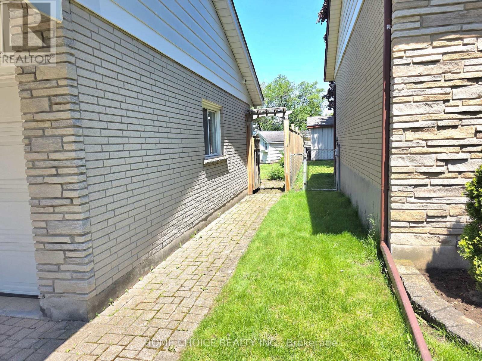 130 Champlain Crescent, Kitchener, Ontario  N2B 2Y6 - Photo 35 - X13442336