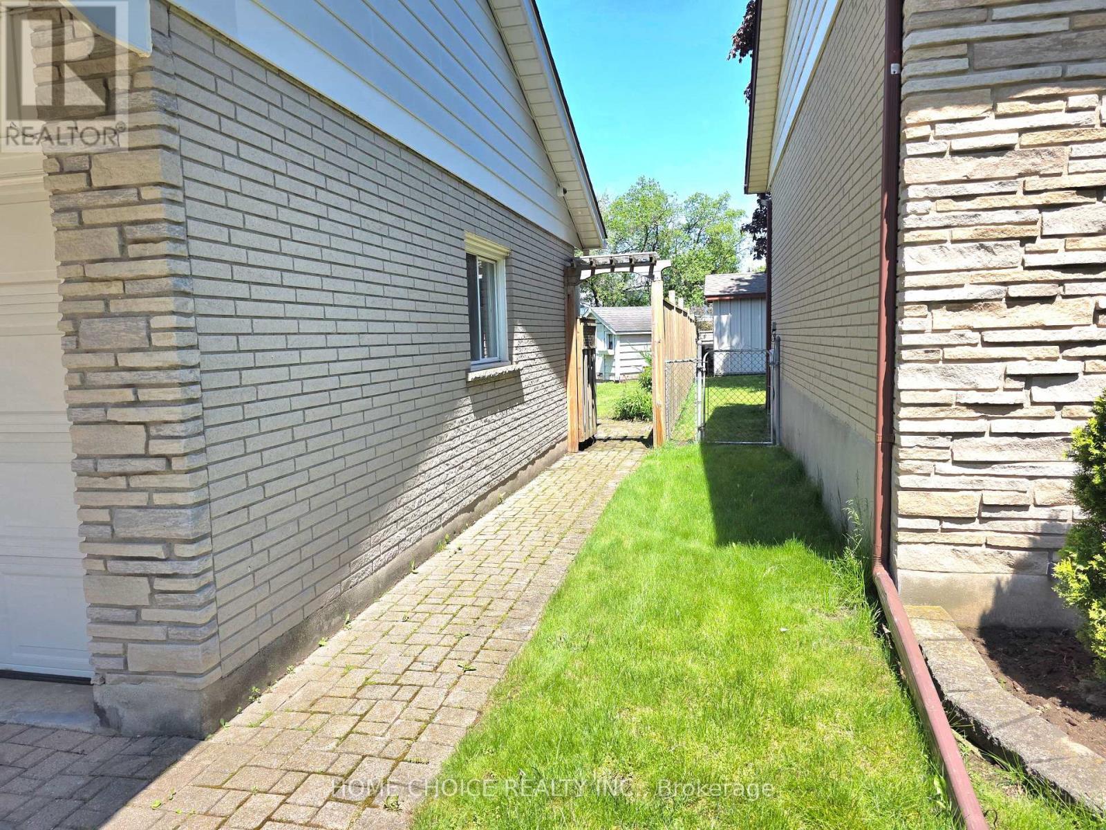 130 Champlain Crescent, Kitchener, Ontario  N2B 2Y6 - Photo 36 - X13442336