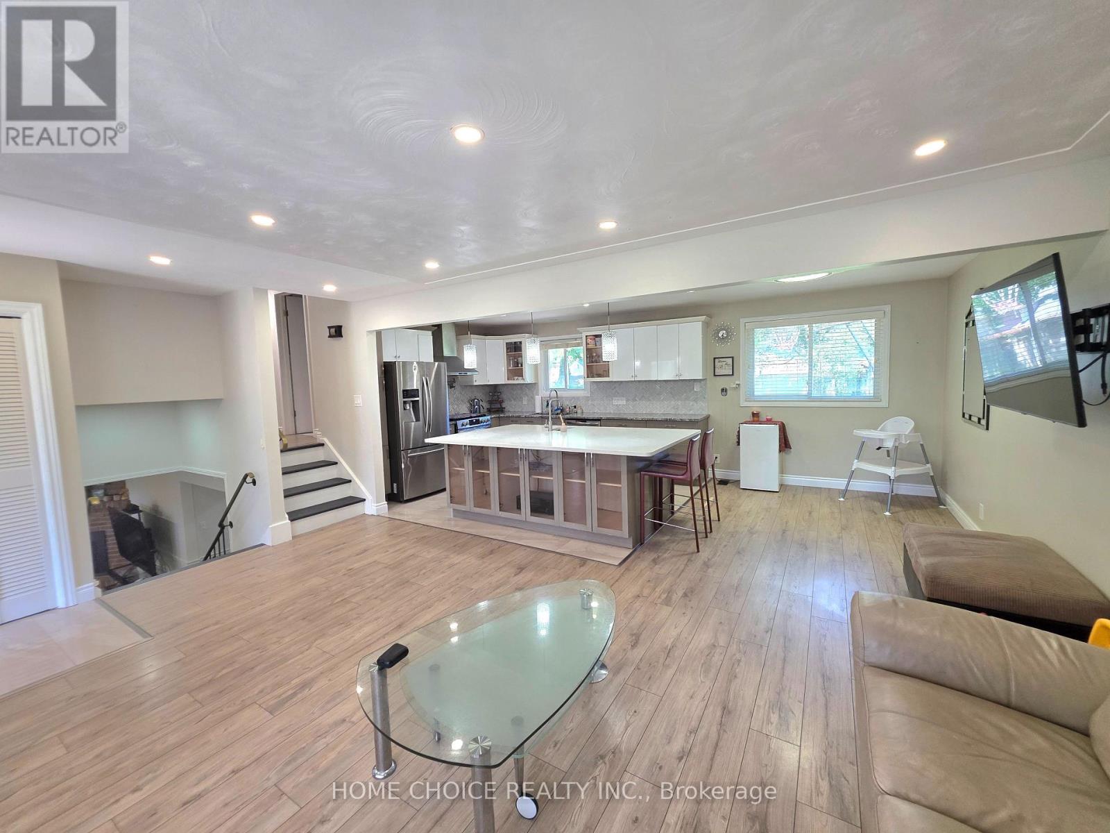 130 Champlain Crescent, Kitchener, Ontario  N2B 2Y6 - Photo 9 - X13442336