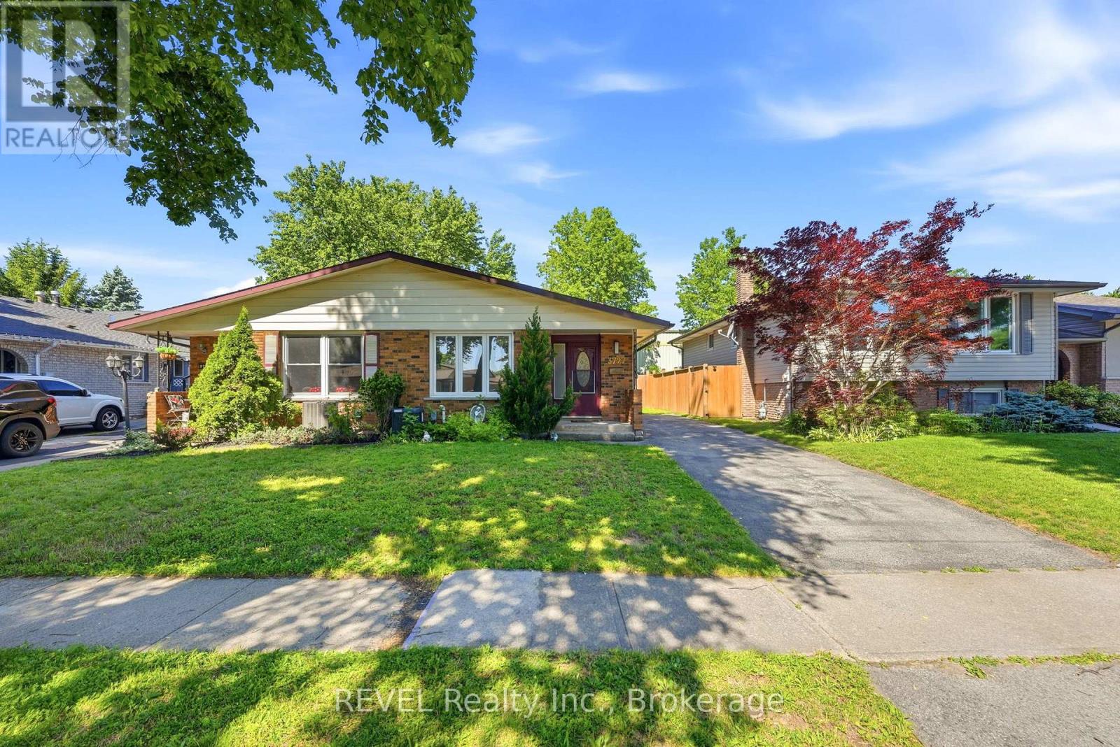 3727 ORLANDO DRIVE, Niagara Falls, Ontario