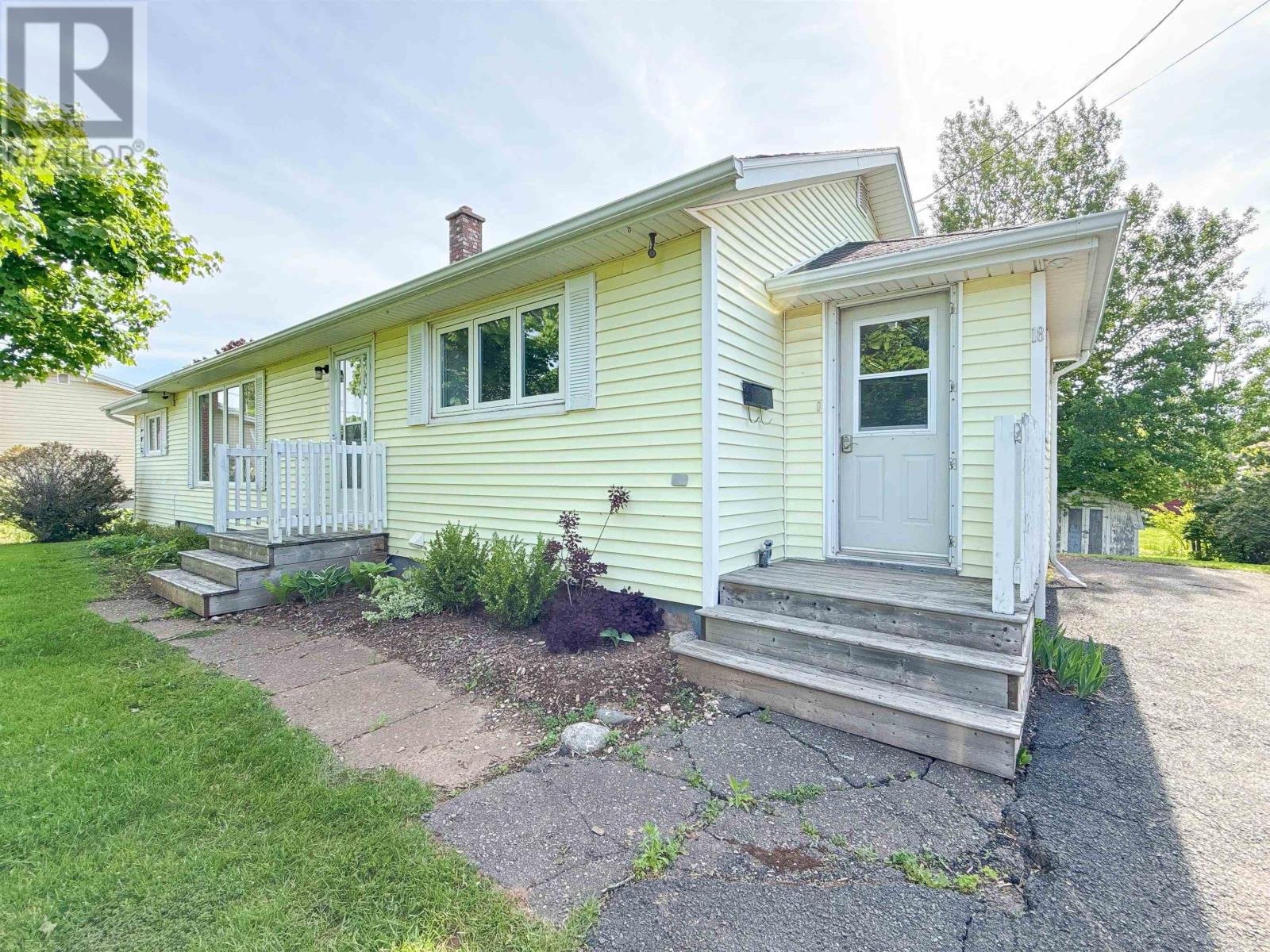18 Laurie Drive, Charlottetown, Prince Edward Island
