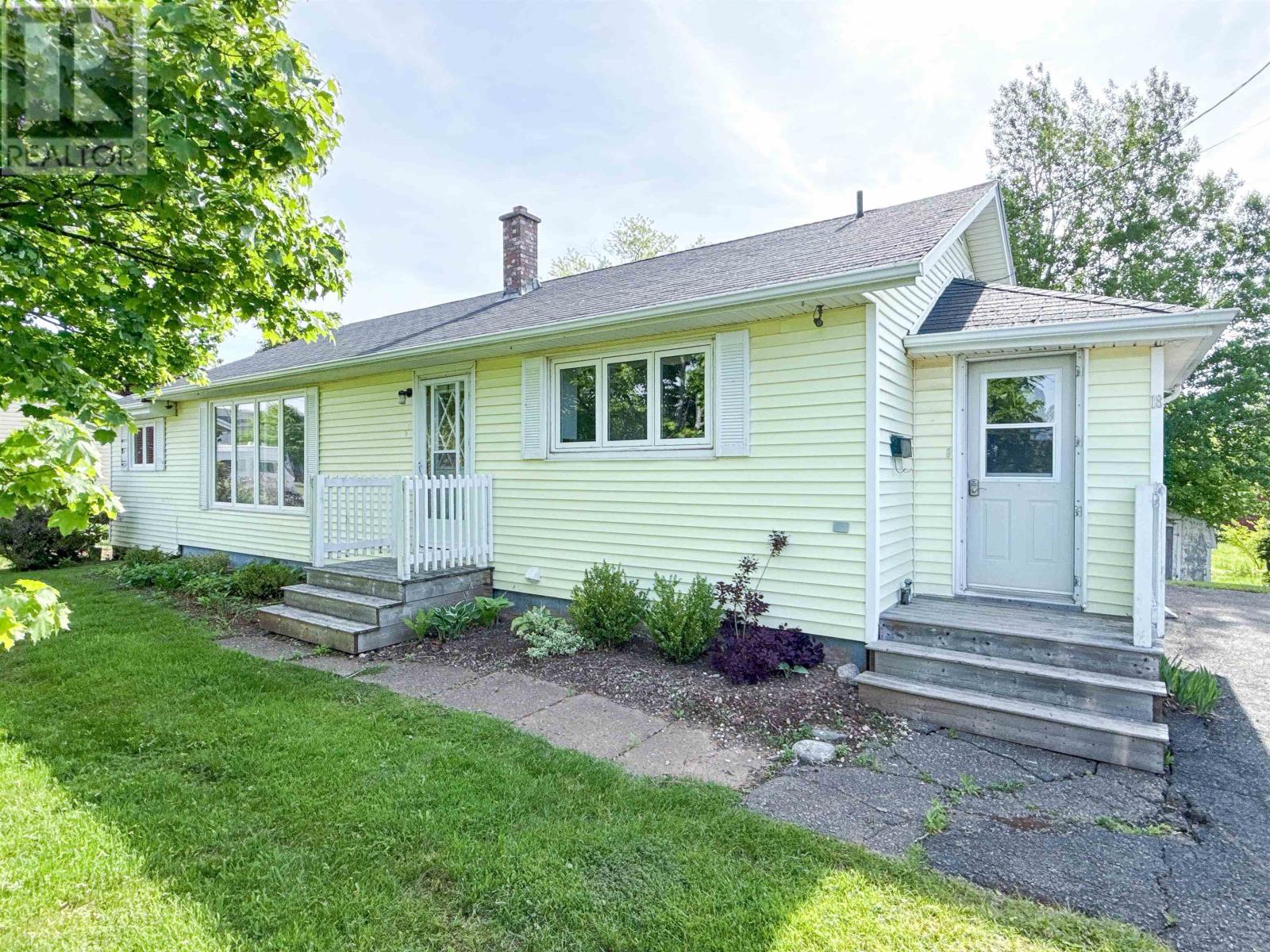 18 Laurie Drive, Charlottetown, Prince Edward Island  C1A 5M8 - Photo 23 - 202614335