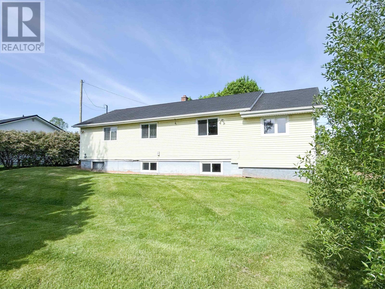 18 Laurie Drive, Charlottetown, Prince Edward Island  C1A 5M8 - Photo 24 - 202614335