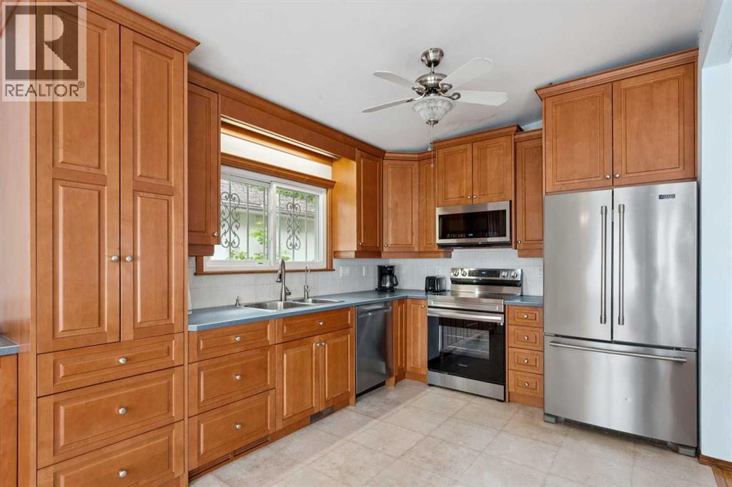 4823 Brisebois Drive Nw, Calgary, Alberta  T2L 2G3 - Photo 8 - A2319938