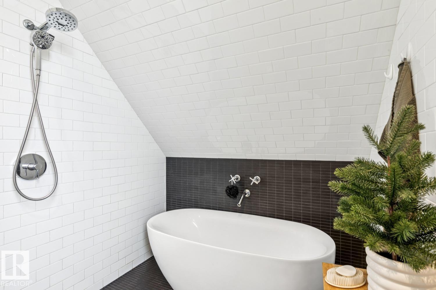 10958 80 Av NW, Edmonton, Alberta  T6G 0R1 - Photo 39 - E4489469