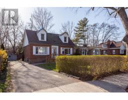 17 THORNDALE STREET N, Hamilton, Ontario