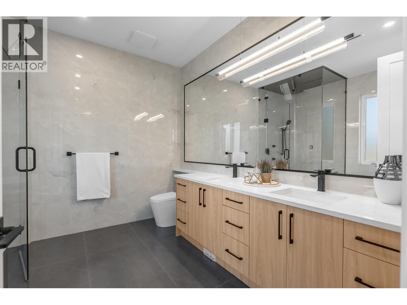 3451 Ullsmore Avenue, Richmond, British Columbia  V7C 1R9 - Photo 33 - R3134584