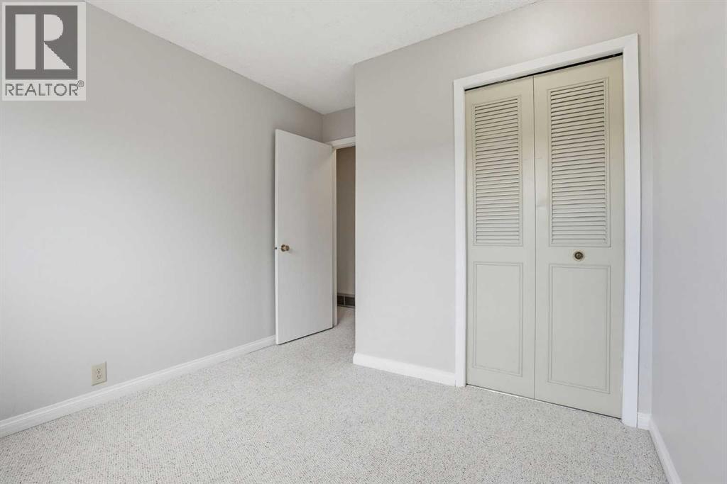 471 Berkley Crescent Nw, Calgary, Alberta  T3K 1A9 - Photo 24 - A2320312