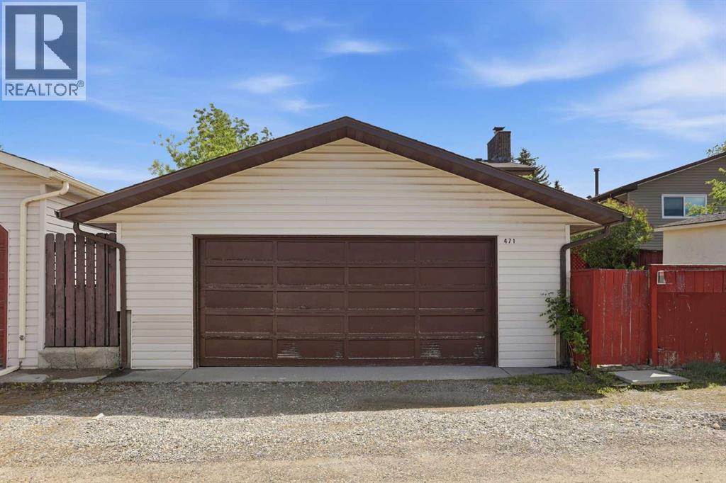 471 Berkley Crescent Nw, Calgary, Alberta  T3K 1A9 - Photo 45 - A2320312