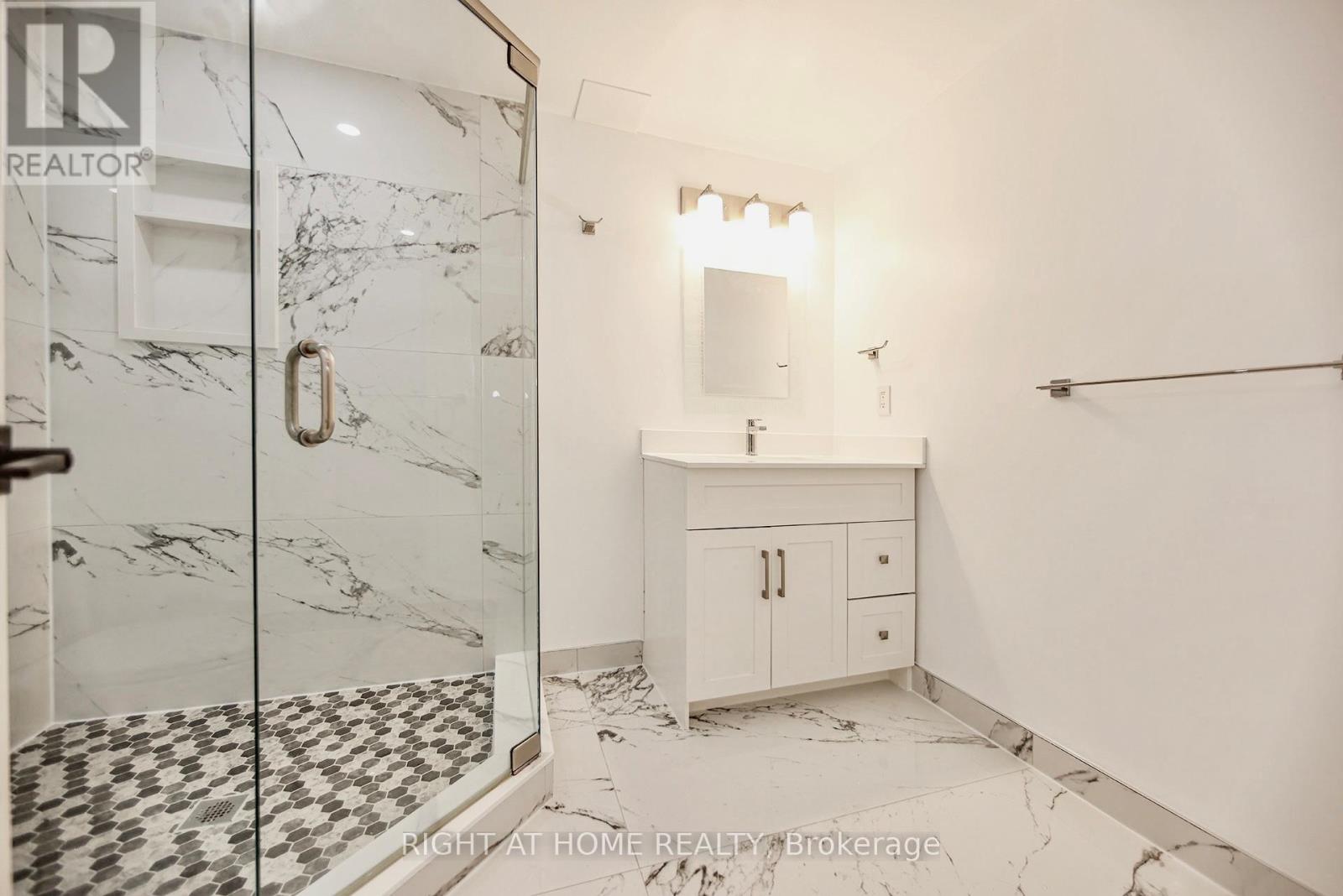 89 Yonge Boulevard Nw, Toronto, Ontario  M5M 3G8 - Photo 43 - C13441868