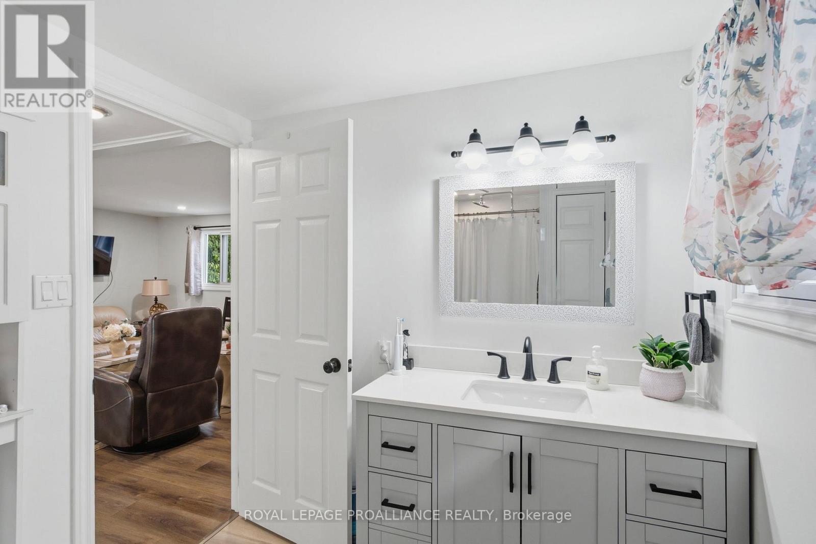 209 Helen Street S, Edwardsburgh/cardinal, Ontario  K0E 1E0 - Photo 15 - X13442386