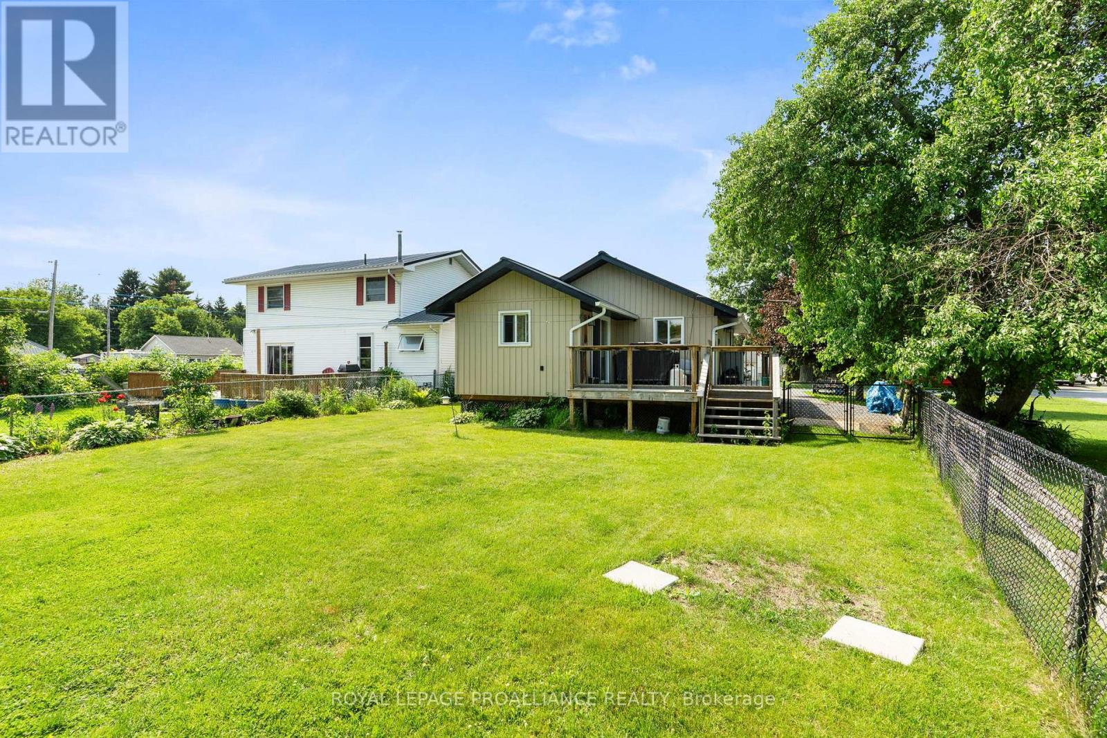 209 Helen Street S, Edwardsburgh/cardinal, Ontario  K0E 1E0 - Photo 32 - X13442386
