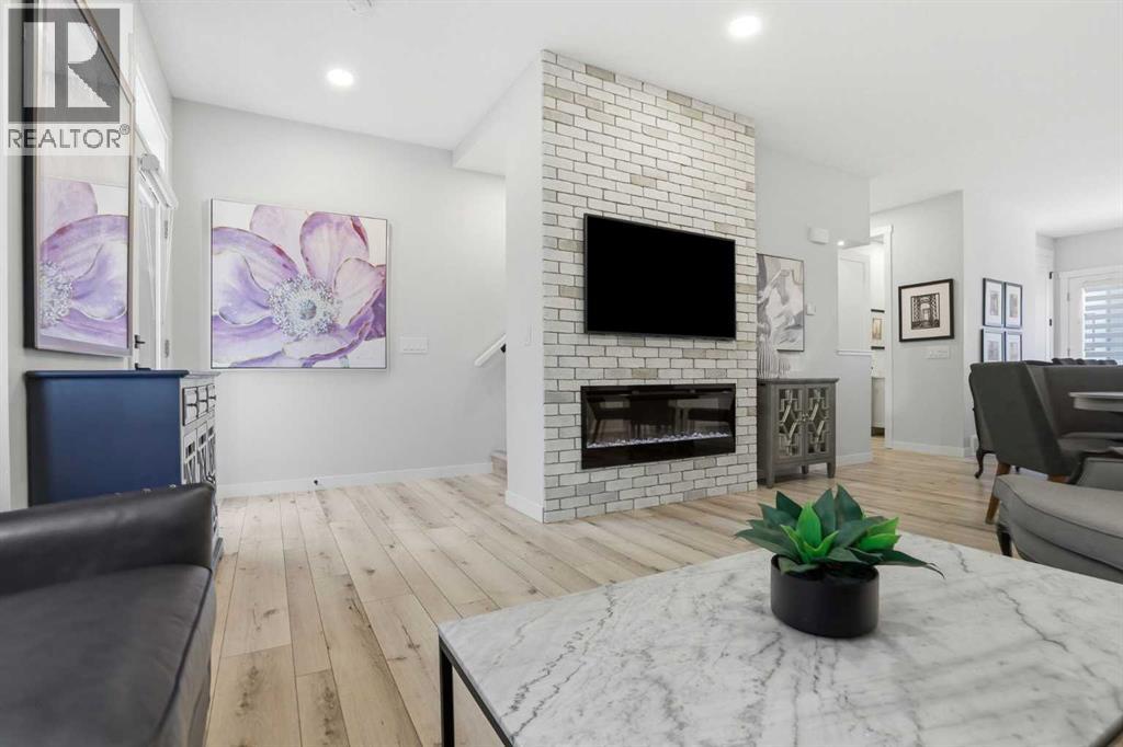 808 Greenbriar Common NW, Calgary, Alberta  T3B 6J2 - Photo 4 - A2319975