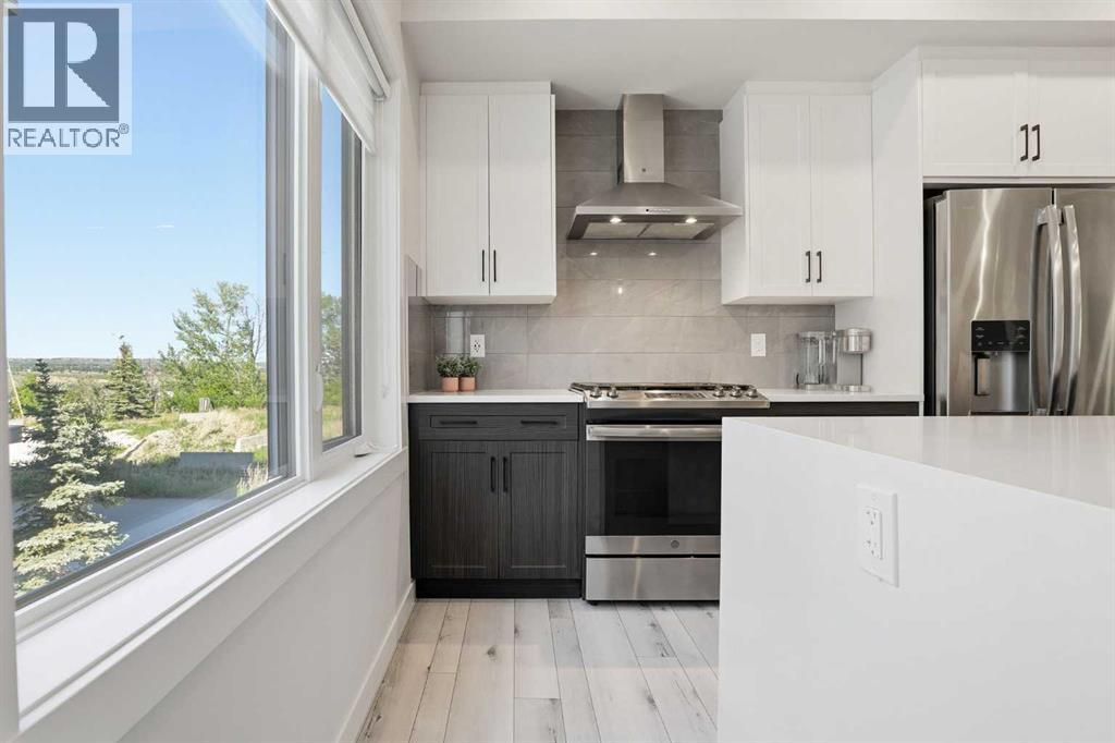 808 Greenbriar Common NW, Calgary, Alberta  T3B 6J2 - Photo 14 - A2319975