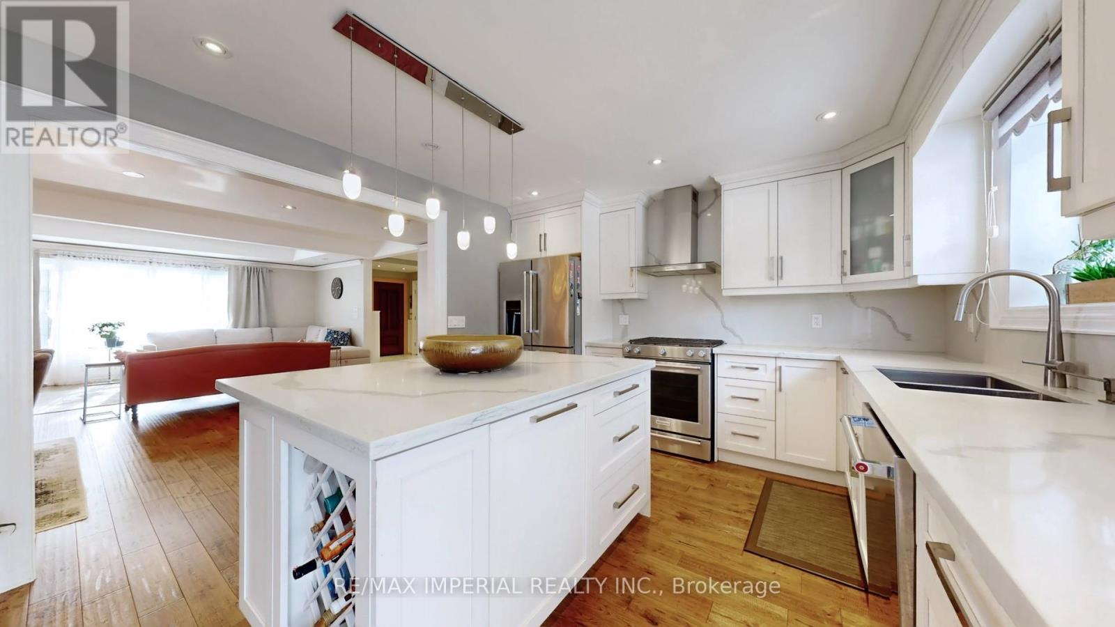 35 Waddington Crescent, Toronto, Ontario  M2J 2Z9 - Photo 10 - C13442398