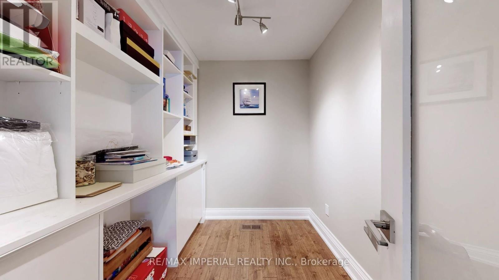 35 Waddington Crescent, Toronto, Ontario  M2J 2Z9 - Photo 17 - C13442398