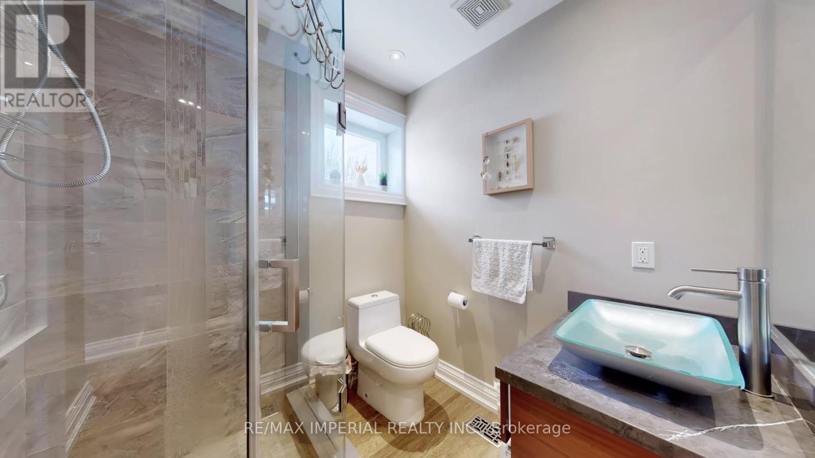 35 Waddington Crescent, Toronto, Ontario  M2J 2Z9 - Photo 19 - C13442398