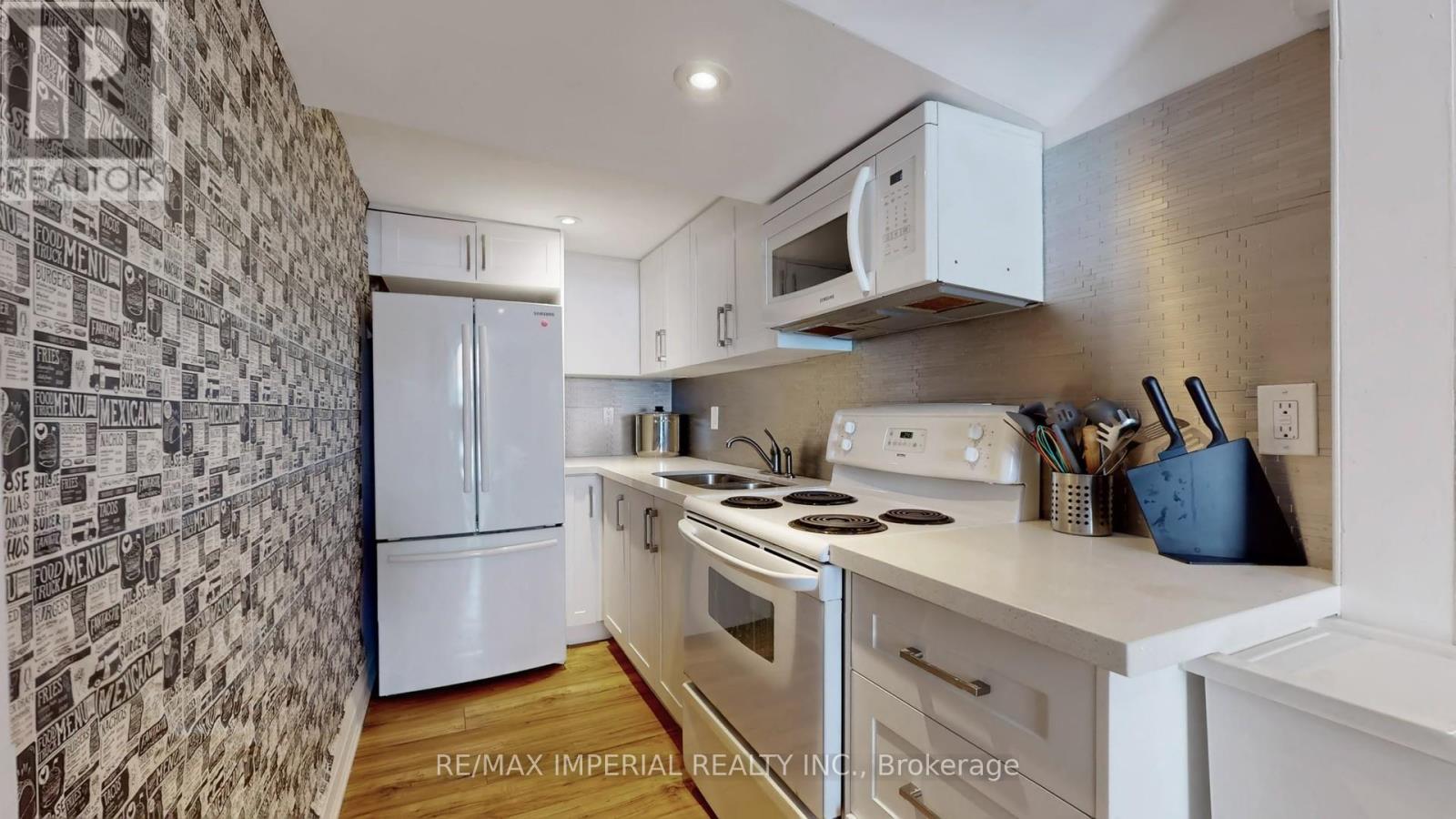 35 Waddington Crescent, Toronto, Ontario  M2J 2Z9 - Photo 32 - C13442398