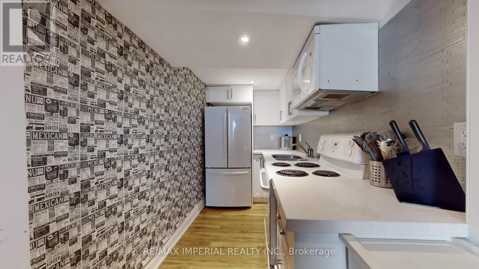 35 Waddington Crescent, Toronto, Ontario  M2J 2Z9 - Photo 33 - C13442398