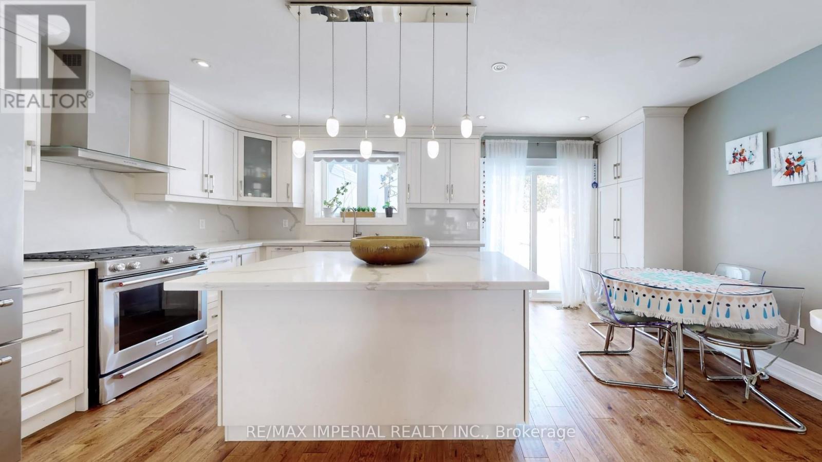 35 Waddington Crescent, Toronto, Ontario  M2J 2Z9 - Photo 9 - C13442398