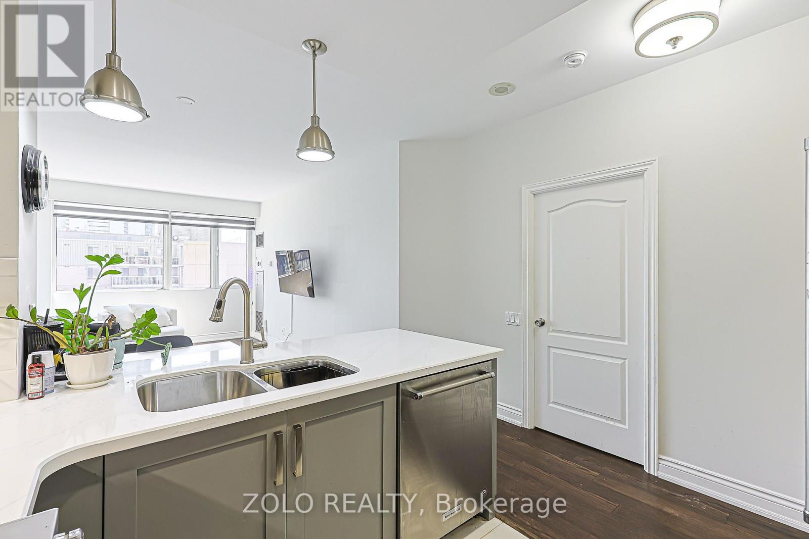 610 - 555 Yonge Street, Toronto, Ontario  M4Y 1Y7 - Photo 7 - C13442400