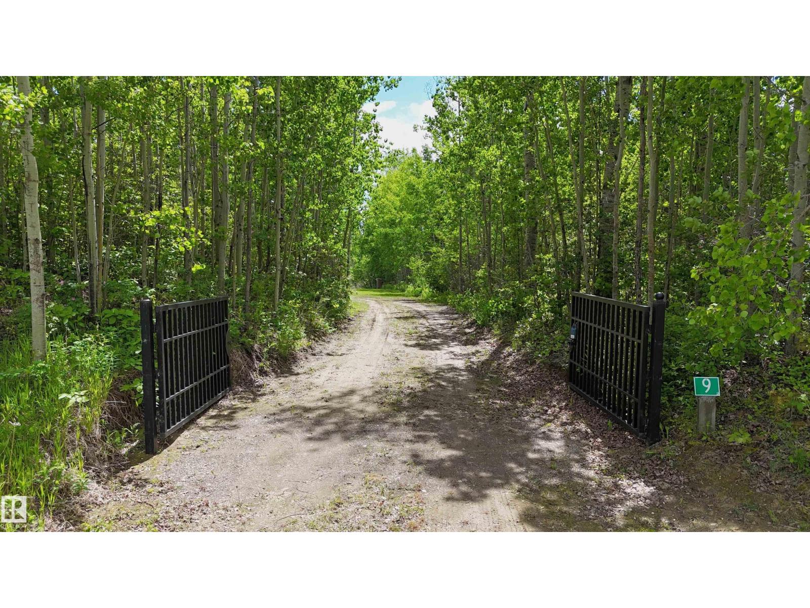 #9 2414 Twp Road 522, Rural Parkland County, Alberta  T7Y 3L8 - Photo 5 - E4493676