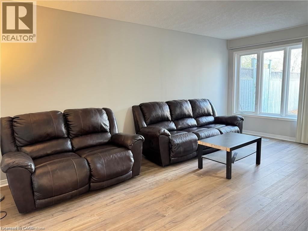 388 Laurel Gate Drive, Waterloo, Ontario  N2T 2S6 - Photo 3 - 40838911