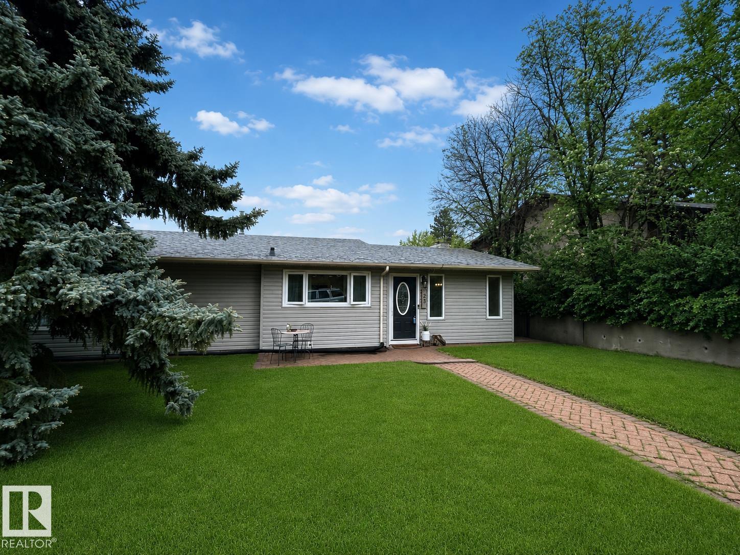 23 CLEARWATER, Devon, Alberta