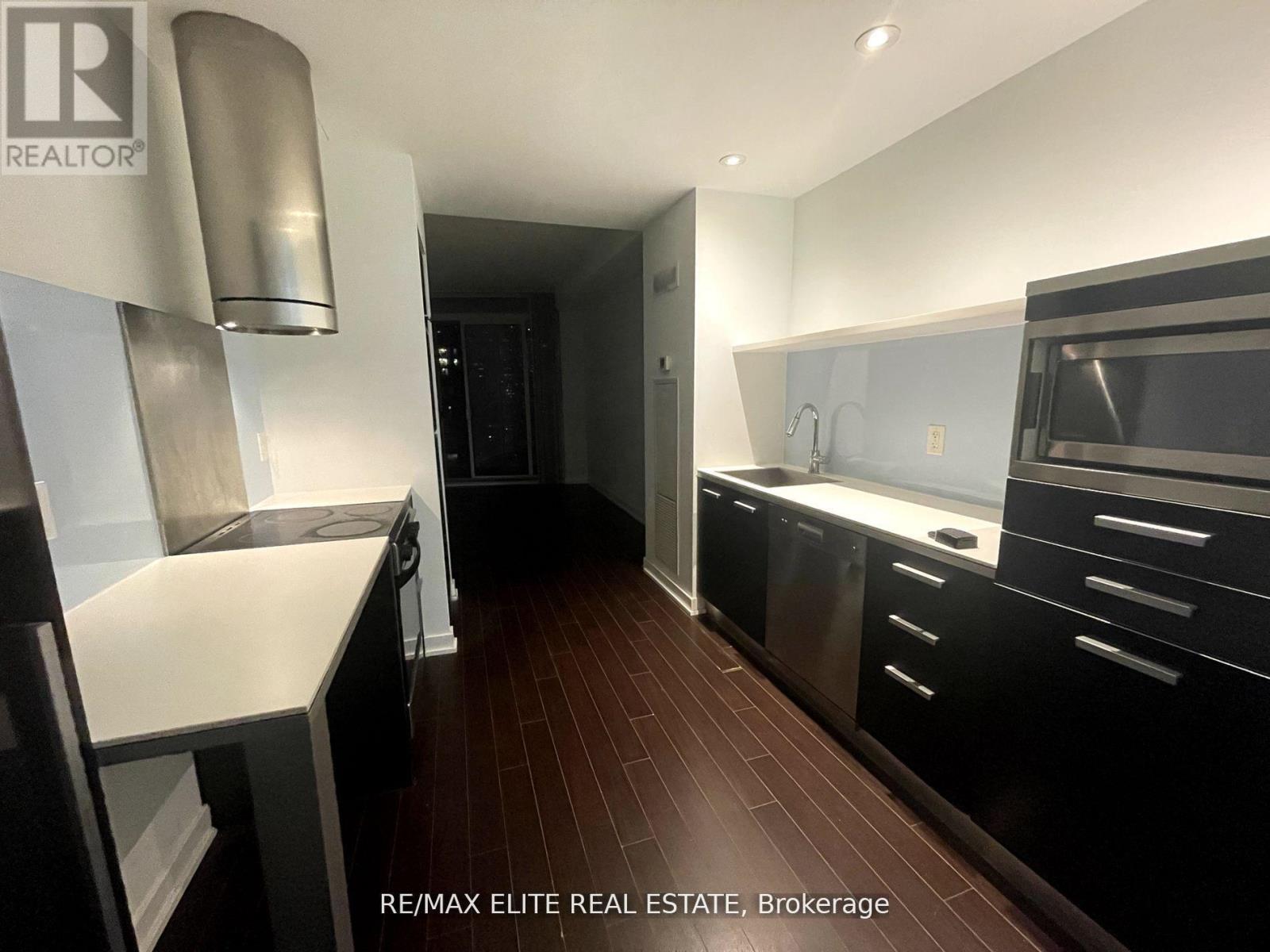 2605 - 38 Dan Leckie Way, Toronto, Ontario  M5V 4B2 - Photo 2 - C13442404