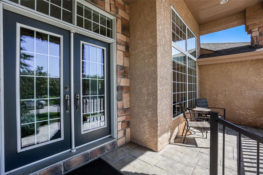 19 Breland Bay, Winnipeg, Manitoba  R3X 2B9 - Photo 2 - 202613718