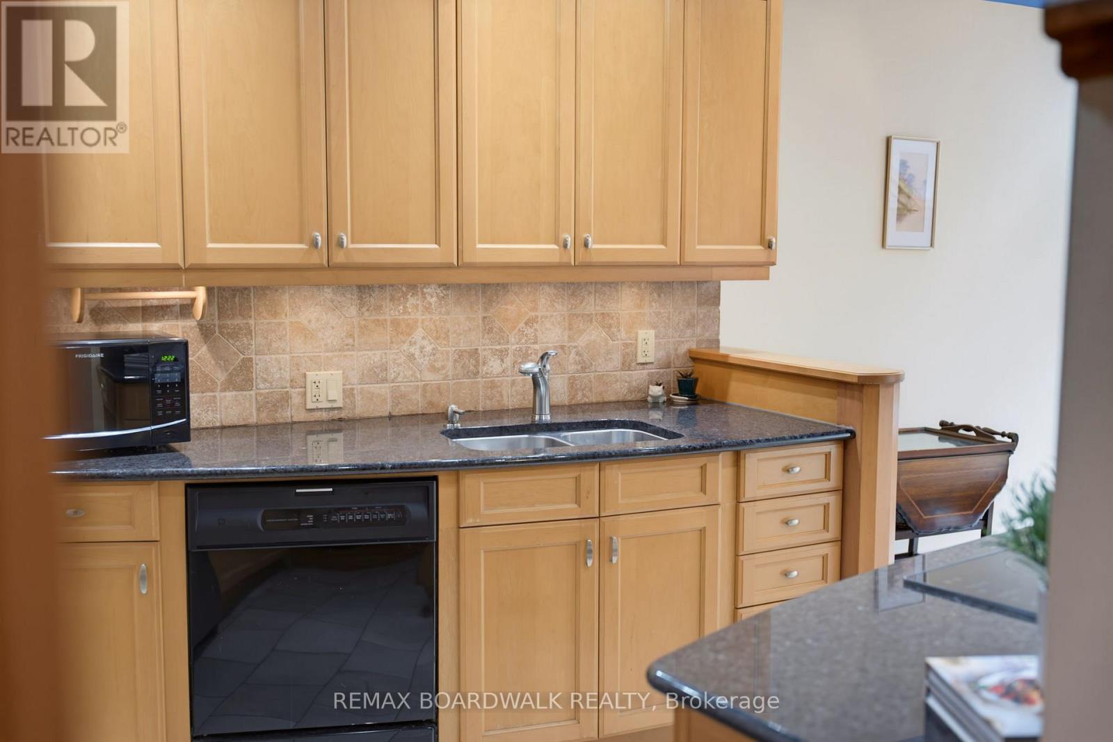 B - 595 Besserer Street, Ottawa, Ontario  K1N 6C8 - Photo 4 - X13442432