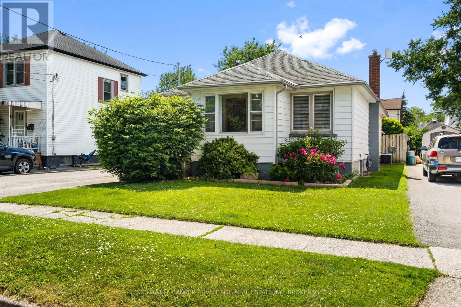 25 LYONS AVENUE, Welland, Ontario