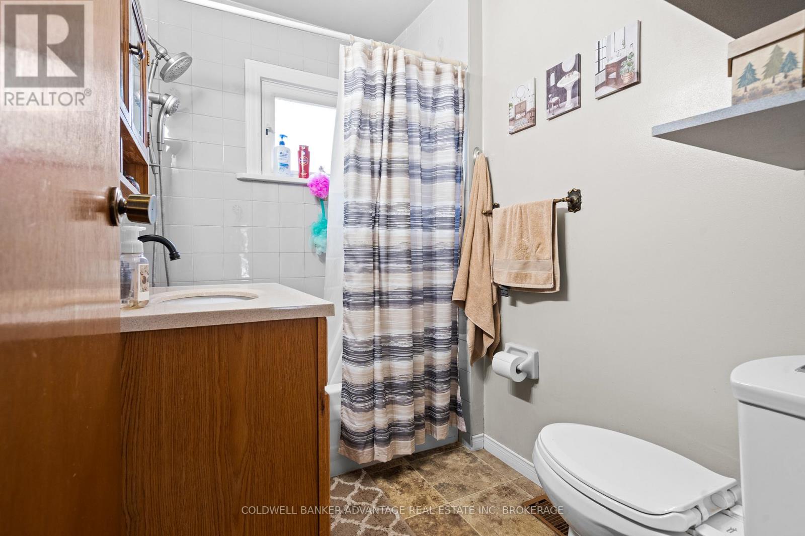 25 Lyons Avenue, Welland, Ontario  L3B 1L8 - Photo 17 - X13442452