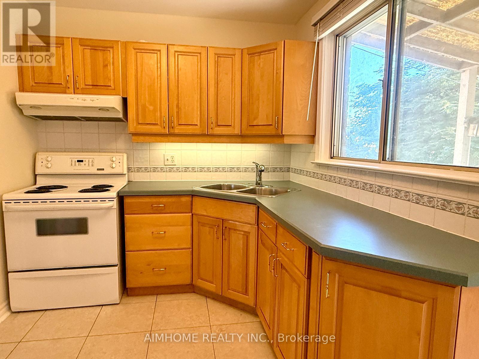 Main - 1298 Minden Street, Oshawa, Ontario  L1J 3R4 - Photo 3 - E13442440