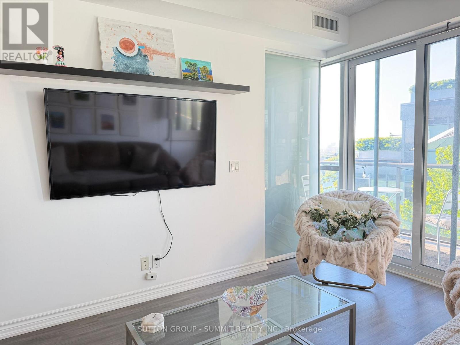 915 - 15 James Finlay Way, Toronto, Ontario  M3M 0B3 - Photo 10 - W13442448