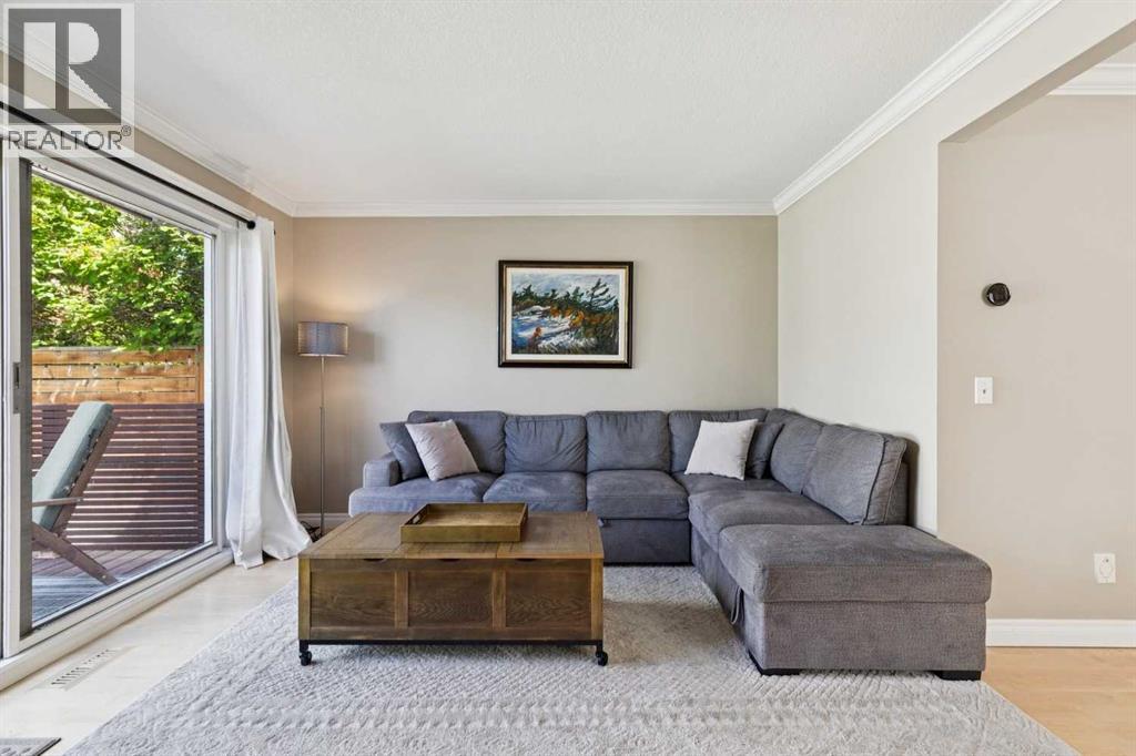 2405 26 Street Sw, Calgary, Alberta  T3E 2A6 - Photo 15 - A2320232