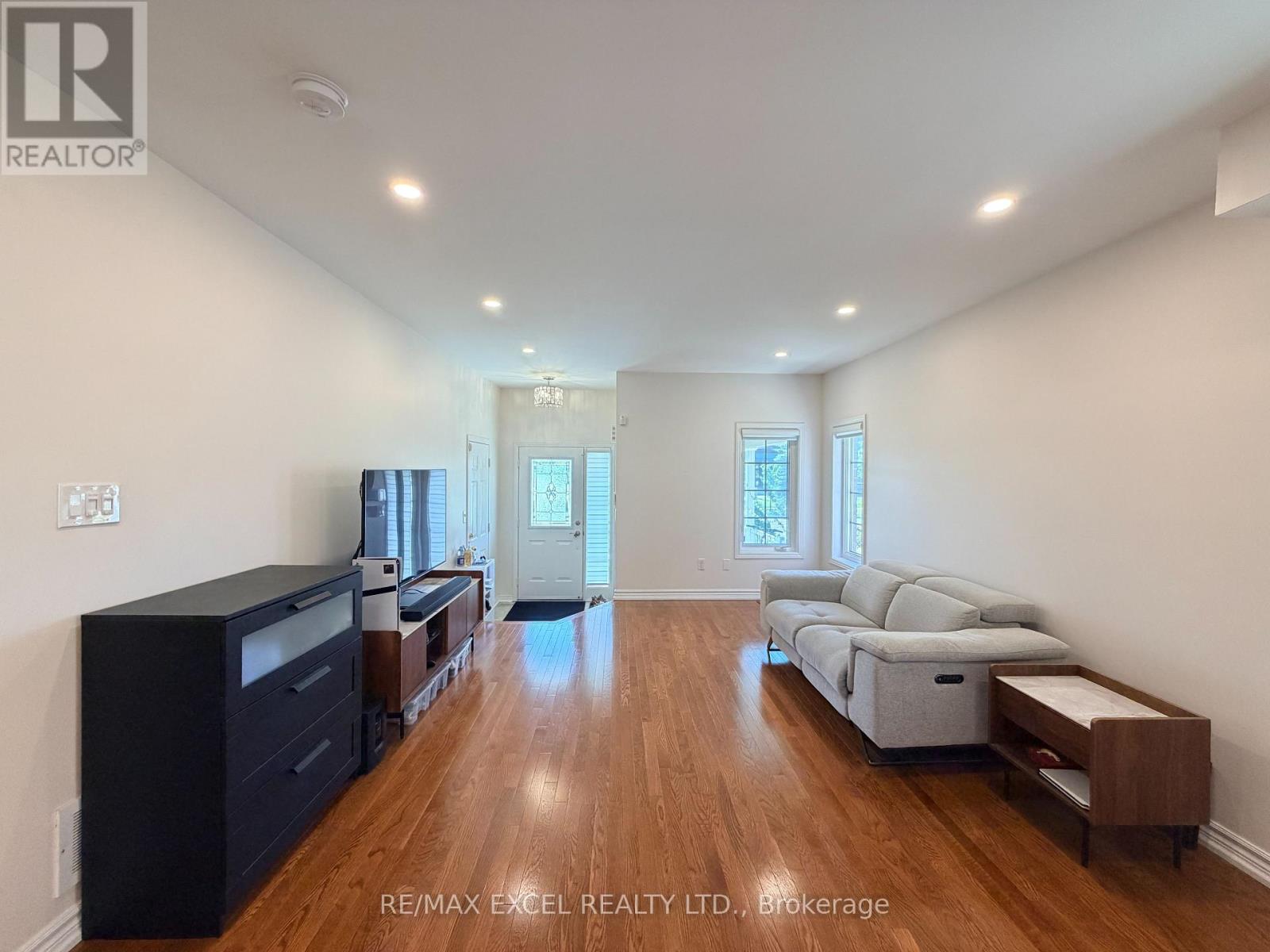81 Alfred Paterson Drive, Markham, Ontario  L6E 1J5 - Photo 6 - N13442490