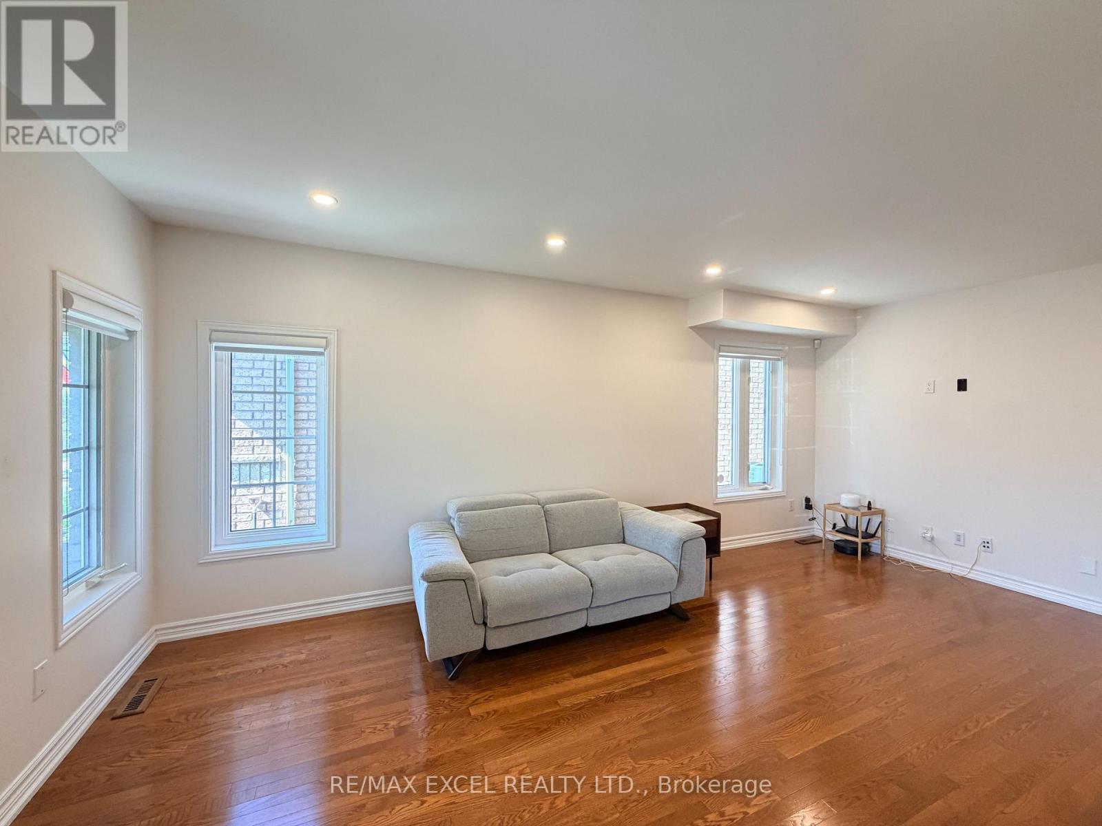 81 Alfred Paterson Drive, Markham, Ontario  L6E 1J5 - Photo 8 - N13442490