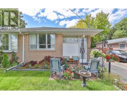 116 LONGFORD DRIVE, Newmarket, Ontario
