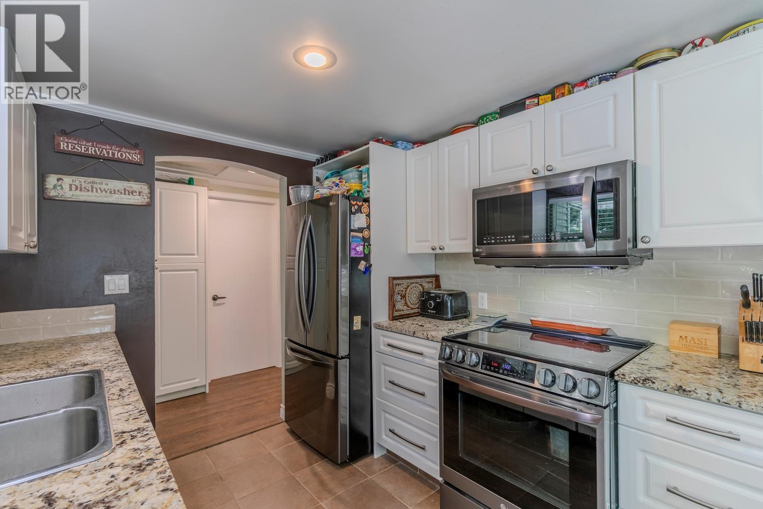 38807 Britannia Avenue, Squamish, British Columbia  V8B 0A7 - Photo 6 - R3130481