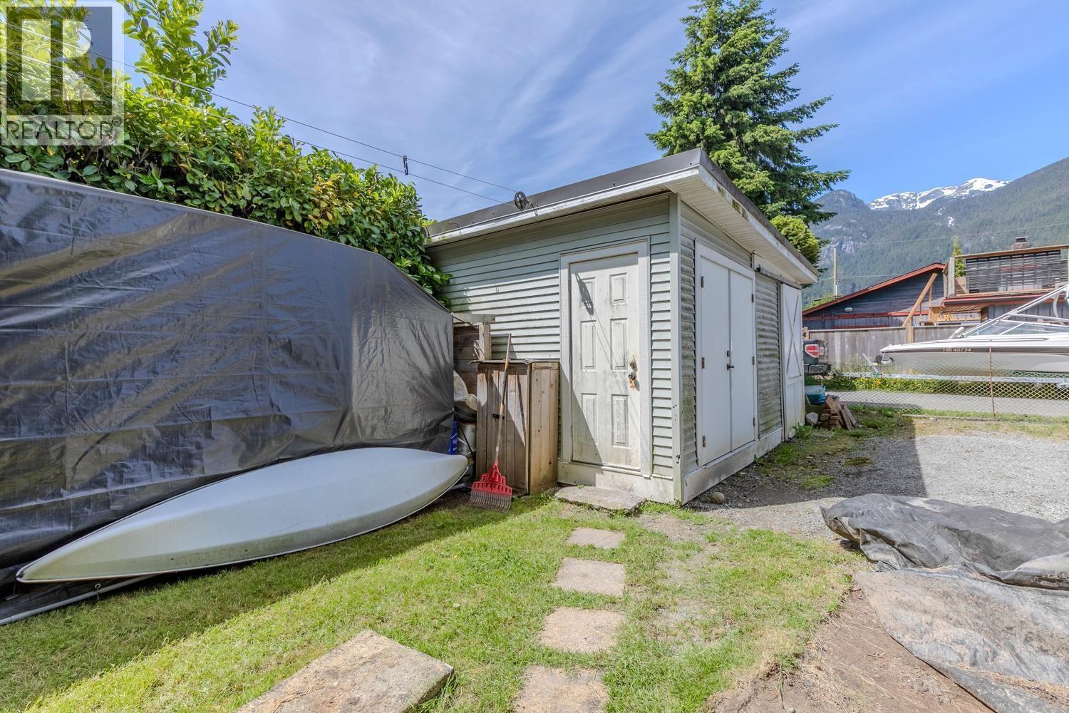 38807 Britannia Avenue, Squamish, British Columbia  V8B 0A7 - Photo 37 - R3130481