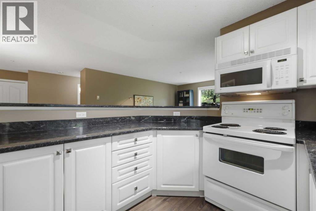 101, 6000 Somervale Court Sw, Calgary, Alberta  T2Y 4J4 - Photo 12 - A2317900