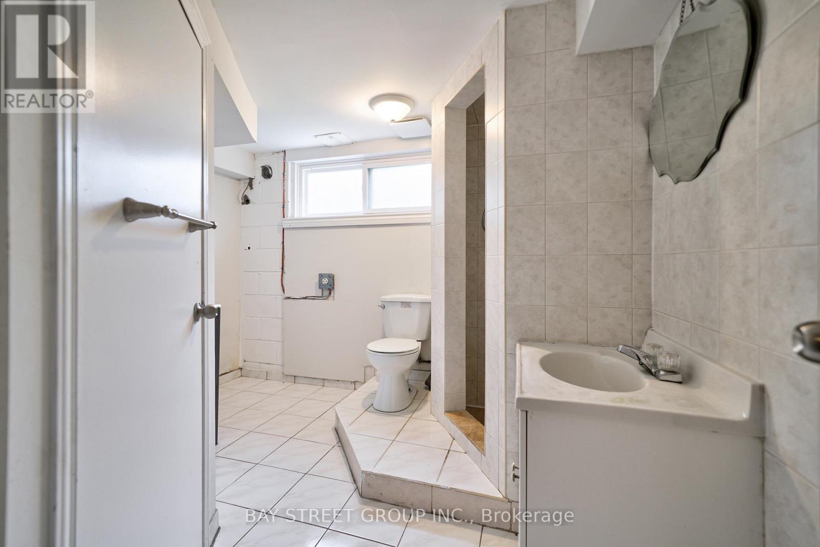 W/o Basement - 239 Crestwood Road, Vaughan, Ontario L4J 1A8 - Photo 13 - N13442506