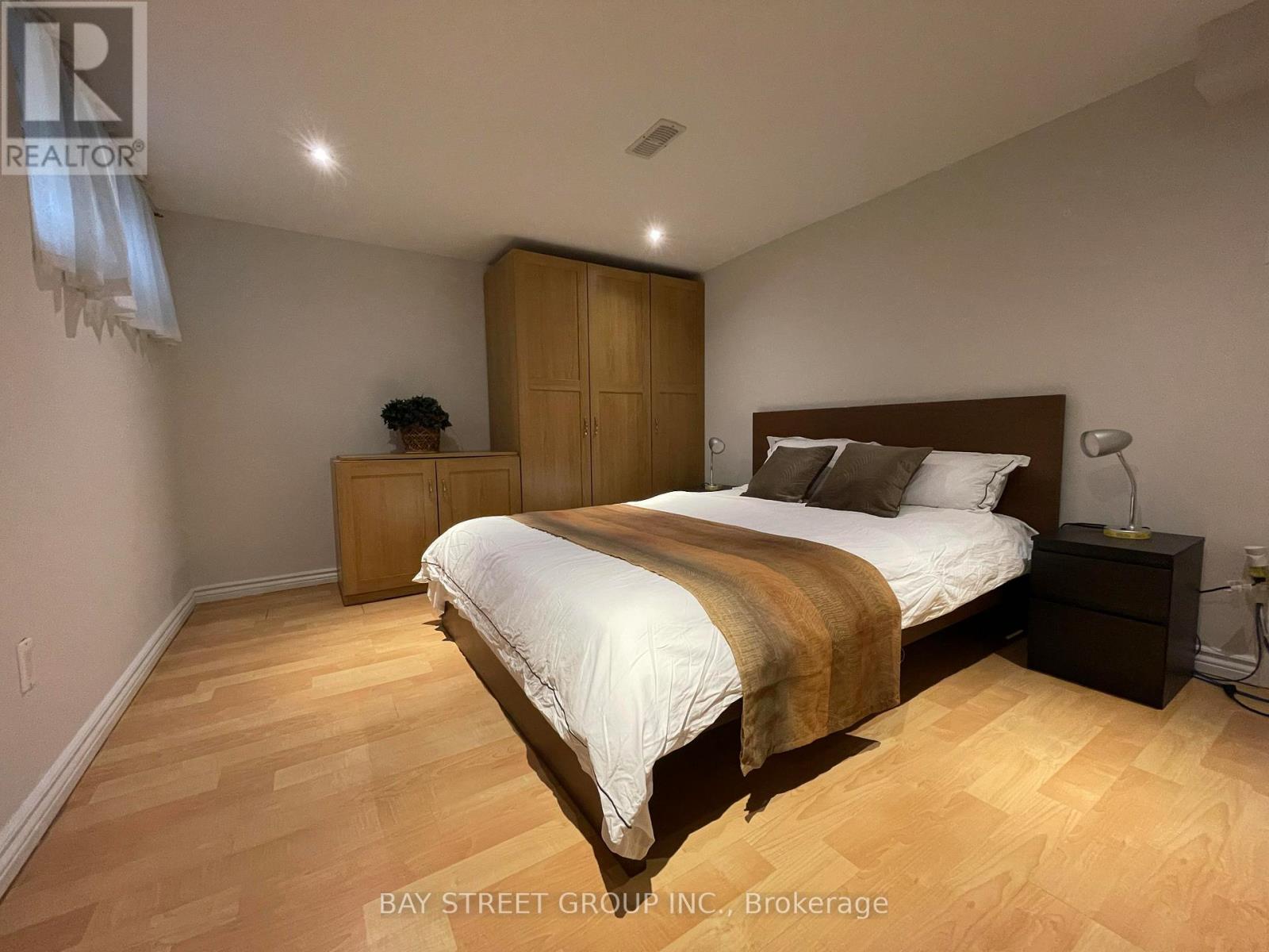 W/o Basement - 239 Crestwood Road, Vaughan, Ontario L4J 1A8 - Photo 17 - N13442506