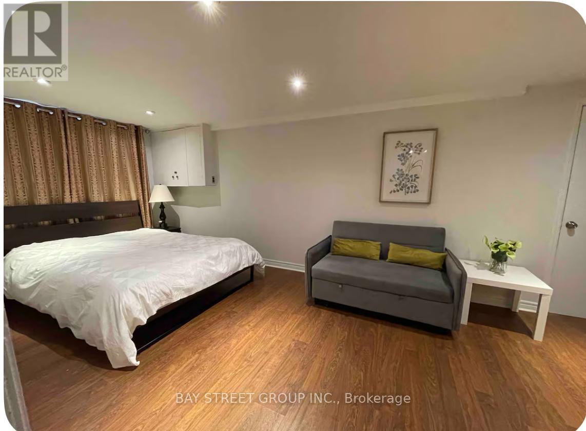 W/o Basement - 239 Crestwood Road, Vaughan, Ontario L4J 1A8 - Photo 6 - N13442506