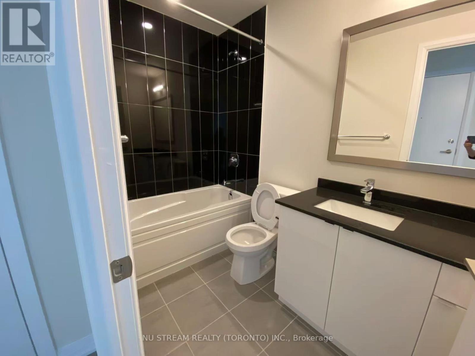 50 Thomas Riley Road, Toronto, Ontario  M9B 0C5 - Photo 6 - W13442496