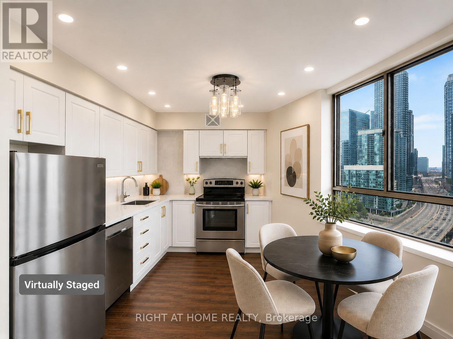 1906 - 260 Queens Quay W, Toronto, Ontario  M5J 2N3 - Photo 14 - C13441018