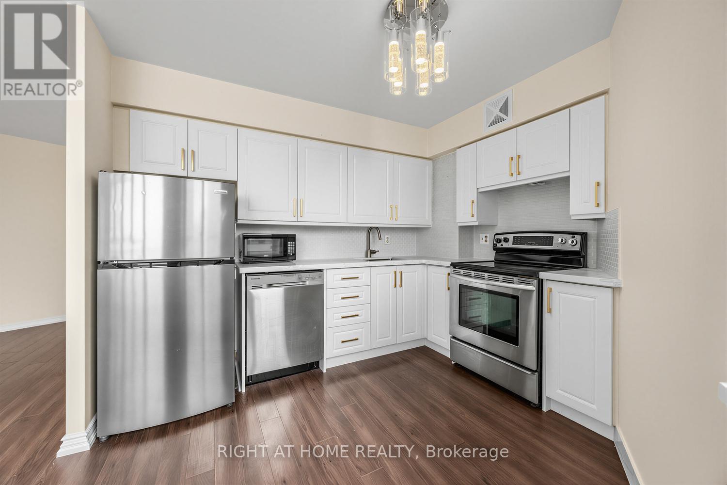 1906 - 260 Queens Quay W, Toronto, Ontario  M5J 2N3 - Photo 15 - C13441018