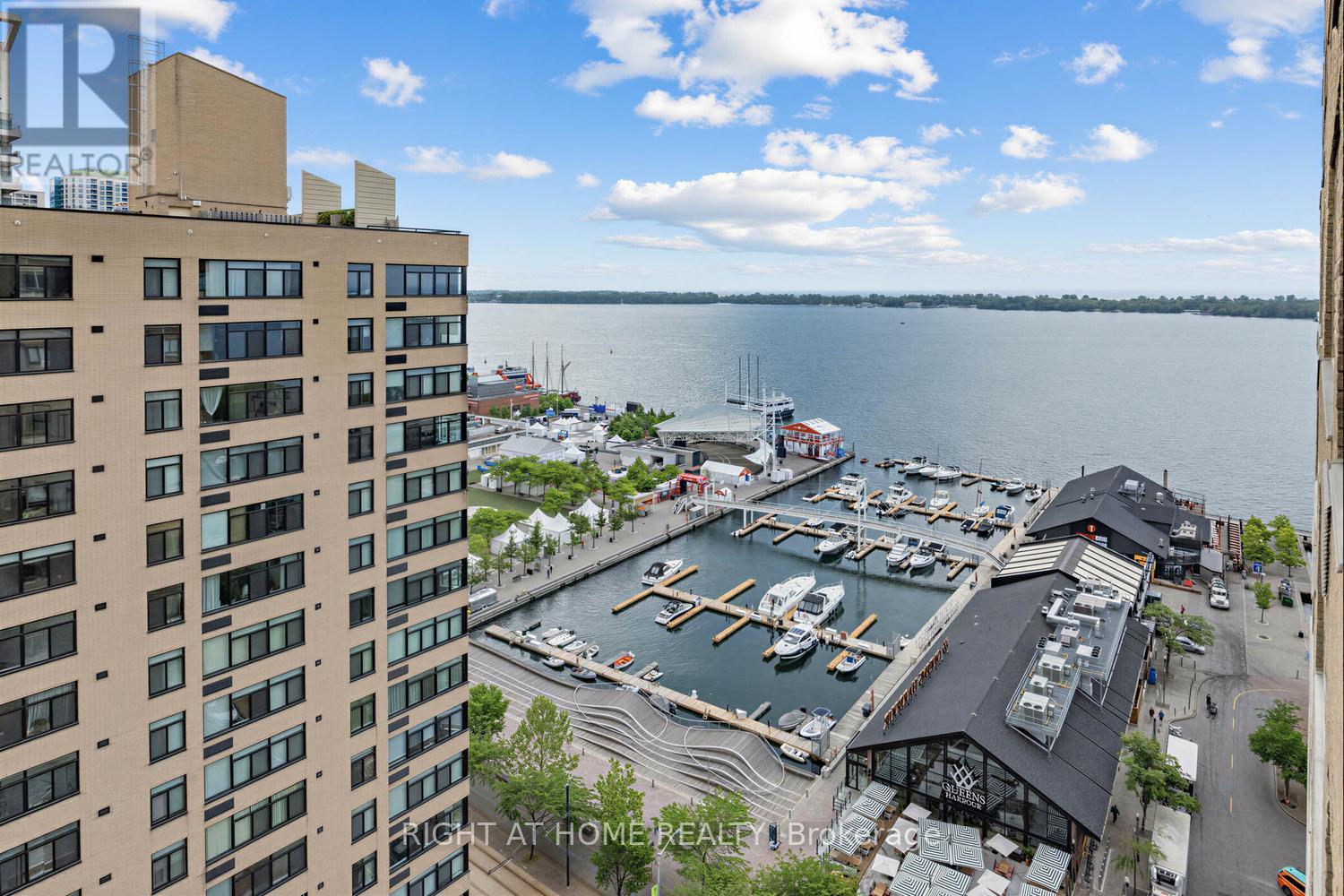 1906 - 260 Queens Quay W, Toronto, Ontario  M5J 2N3 - Photo 30 - C13441018